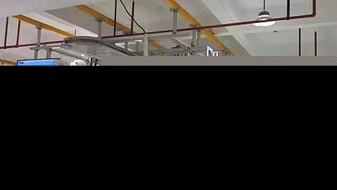 广角信息发布系统助力服装厂吊挂式流水线生产管理数字化